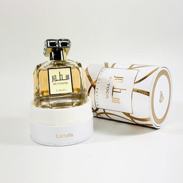 Lattafa Sutoor EDP base notes close-up with vanilla and sandalwood.
