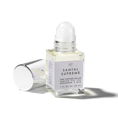 Le Monde Gourmand Santal Supreme vetiver note close-up for earthy depth.