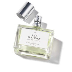 Le Monde Gourmand Thé Matcha glass bottle closeup shows pristine packaging.