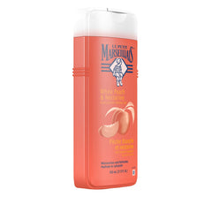 Le Petit Marseillais peach and nectarine scent enriches the shower experience.