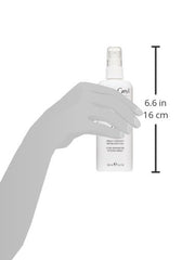 Lightweight hold from Leonor Greyl Algues et Fleurs without weighing hair.