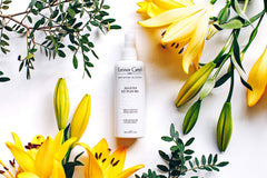 Seaweed and flower extracts in Leonor Greyl Algues et Fleurs formula.