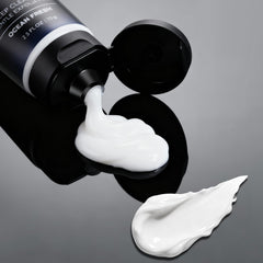 Le Vital body spray bottle, light scent for everyday wear.