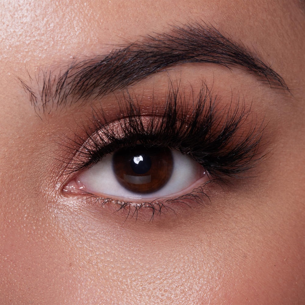 Lilly Lashes So Extra Mykonos handmade mink for premium, natural-looking lash.