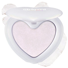 lilybyred Luv Beam Glow Veil heart-shaped compact delivers portable radiance for day-to-night glow.