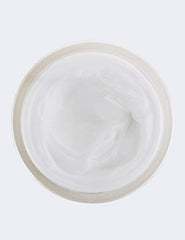 Lionesse White Pearl Day Moisturizer swatch highlighting lightweight hydration.