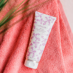 Bathroom setup featuring LOLLIA Relax Shower Gel for everyday luxury.