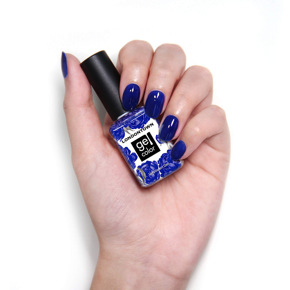 LONDONTOWN gel color brush applying royal blue gel polish smoothly