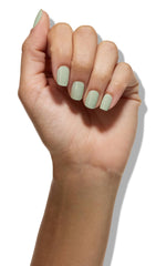 LONDONTOWN LAKUR top coat sealing color for extended wear and shine
