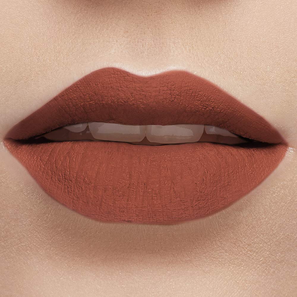 Loreal Paris Infallible Pro-Matte Cowboy texture close-up shows lightweight feel