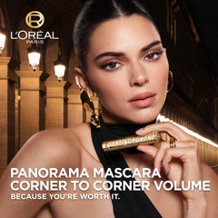 Panorama Mascara brush closeup shows even coating from root to tip