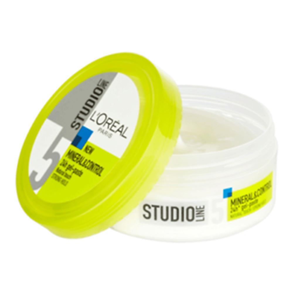 L'Oréal Studio Line gel-paste texture demo for easy, even application.