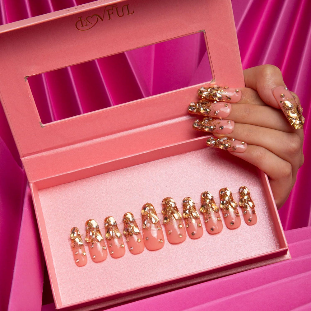 LOVFUL Stardust nails reusable design is easy to clean