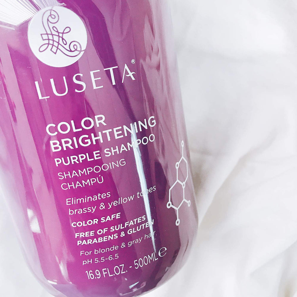Luseta Color Brightening Purple Shampoo hair-application demonstrates moisture and conditioning.