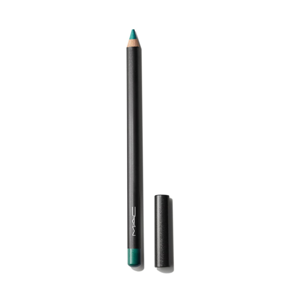 MAC Eye Kohl Minted close-up pencil tip for precise lining.