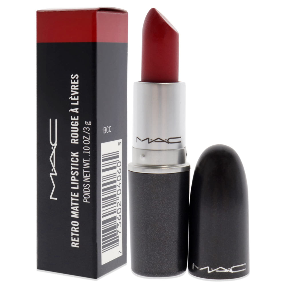 MAC Rub Ruby Woo long-wear test demonstrates durable lip definition