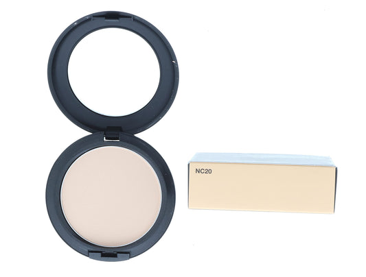 MAC Studio Fix Powder Plus NC20 packaging for on-the-go touch-ups.