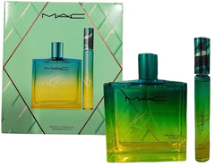 Notes of lotus, orris, and anemone provide a fresh oceanic touch