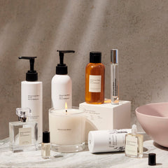 Vetiver and sandalwood hints in Balincourt fragrance