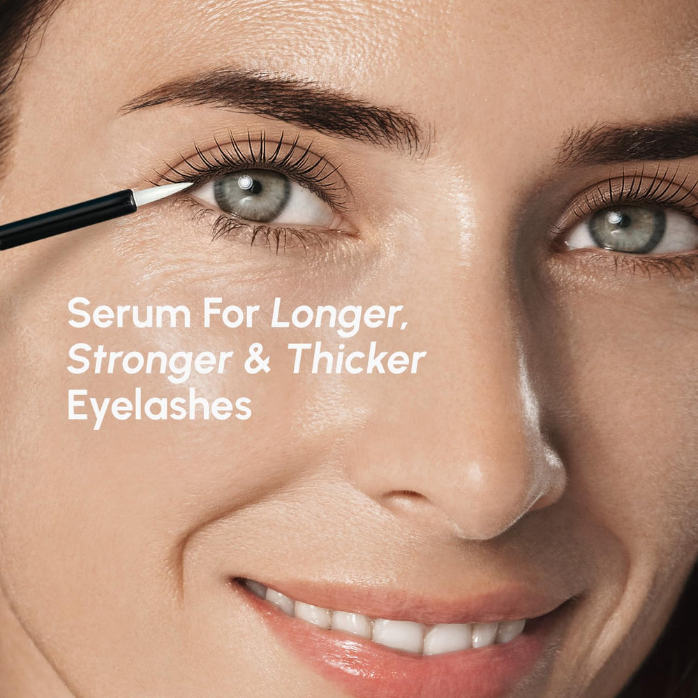 MAREE eyelash serum brush enables precise application along the lash line.