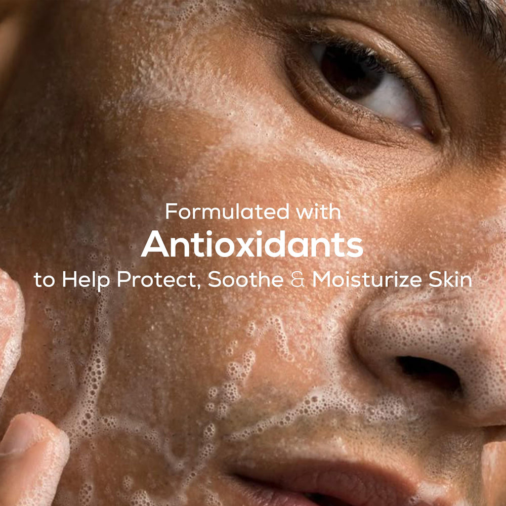 MARLOWE No. 121 close-up—natural extracts and antioxidants nourish skin.