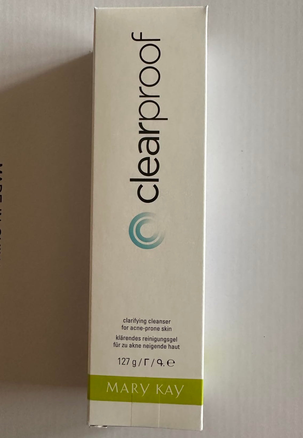 Mary Kay Clear Proof cleansing gel closeup ingredients highlight salicylic acid benefits