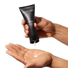 Mary Kay MK Men Advanced Facial Hydrator face application promotes even coverage and refreshed skin.