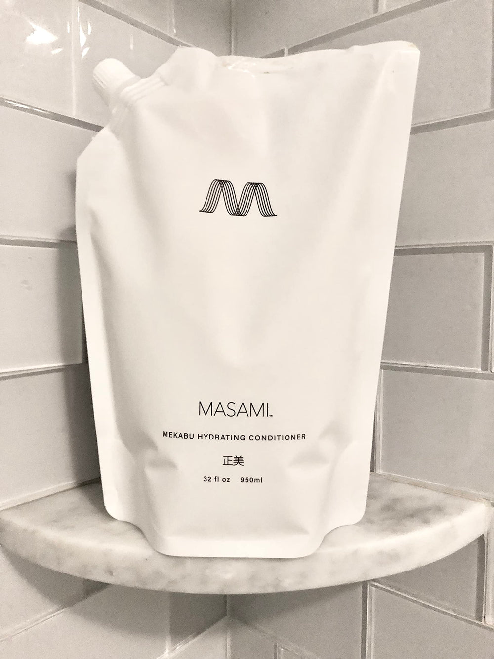 Curly hair texture images highlight MASAMI conditioner's lightweight hydration for defined curls