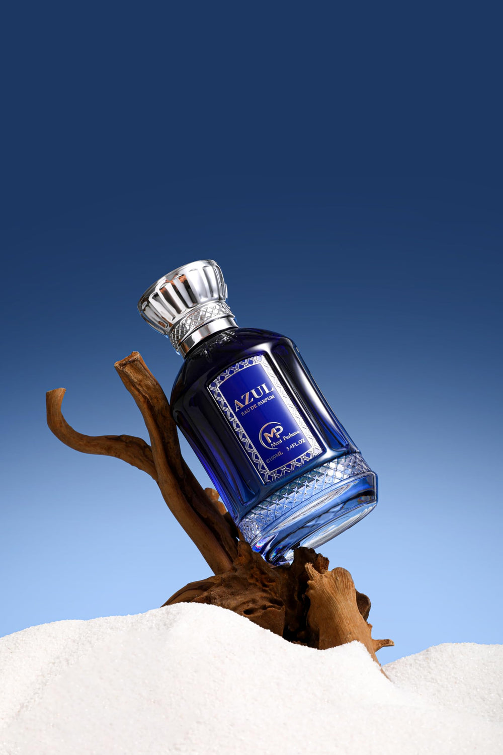 Mast Perfume Azul EDP bottle, sleek and fresh for everyday elegance.