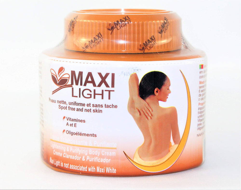Maxi Light 325ml bottle showcasing compact size for easy daily hydration.