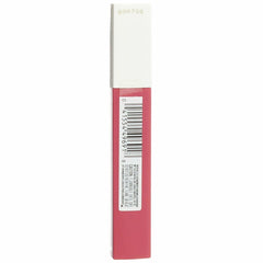 Maybelline SuperStay Matte Ink arrow-applicator close-up for smooth lip color