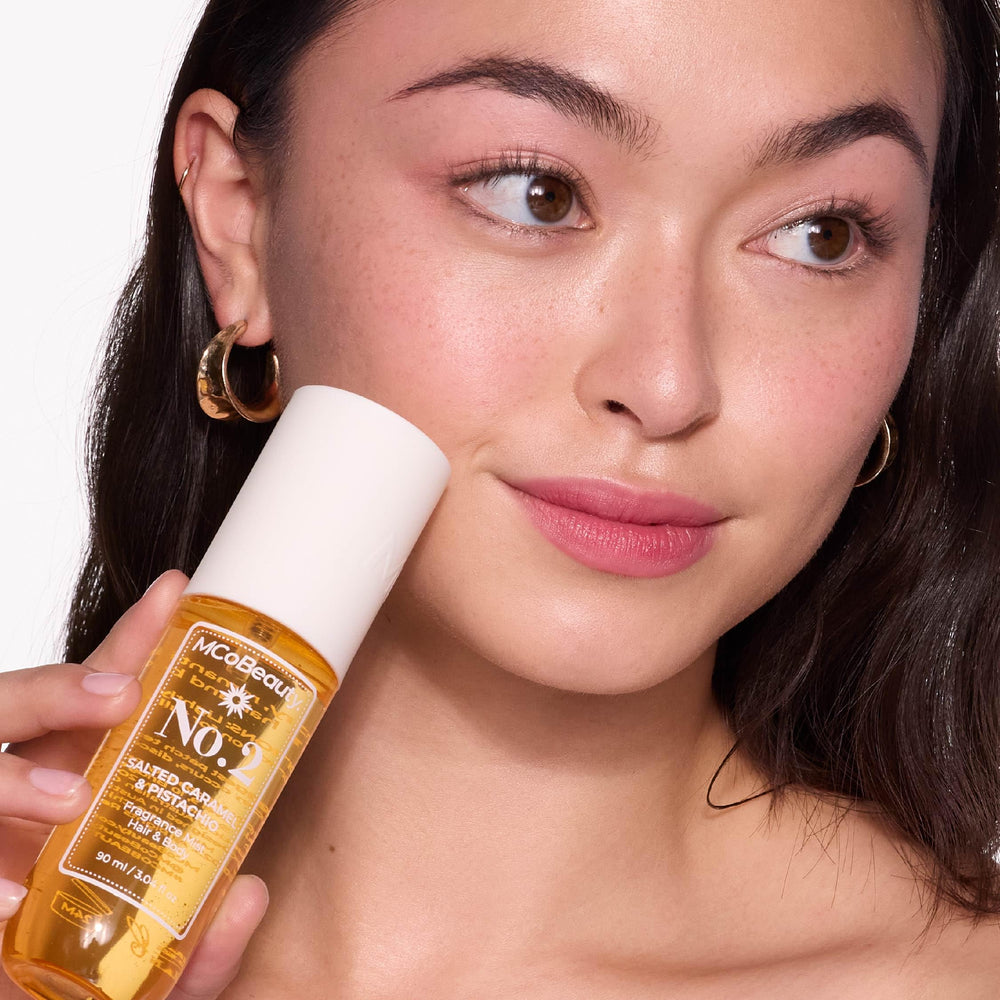 MCoBeauty Fragrance Mist No.3 hand-dispense shot illustrates quick refresh.