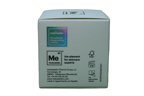 Cosmelan 2 maintenance cream texture closeup demonstrates lightweight formula for daily use