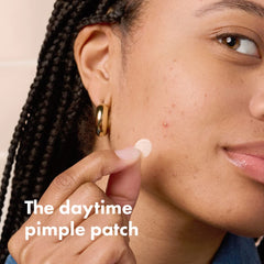 Mighty Patch Invisible+ patch has a clear matte finish for seamless daytime wear.