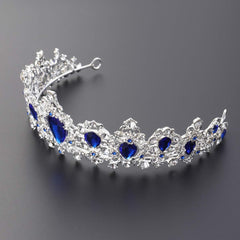 Minkissy sparkling tiara detail catching light from multiple angles.