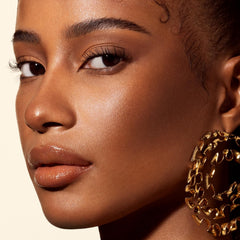 Morphe Sun Bronzing Drops swirl-on on the skin for a dewy finish.