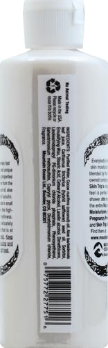 Mountain Ocean Skin Trip ingredients closeup features coconut oil and aloe vera