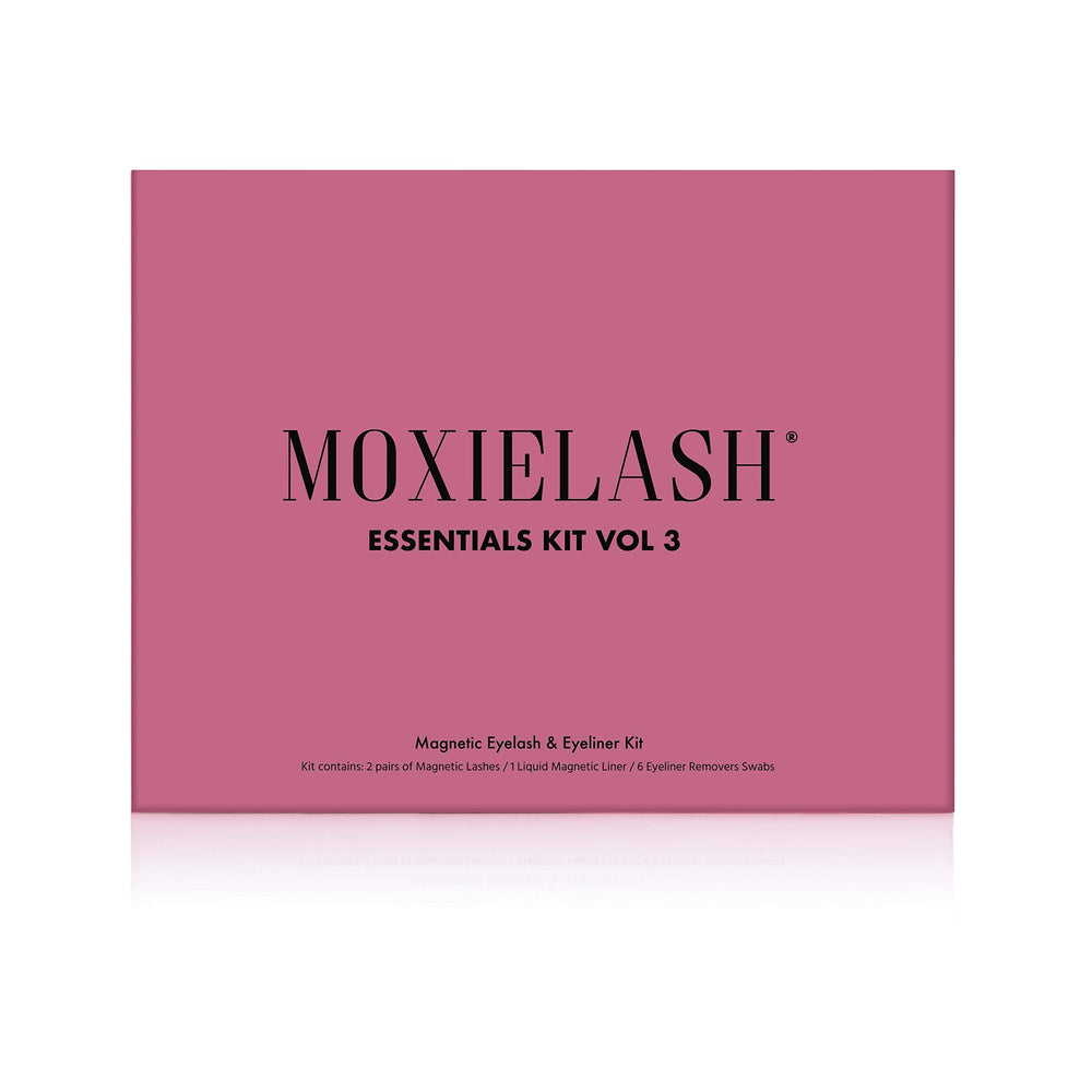 MoxieLash close-up of Wifey Lash texture and curl