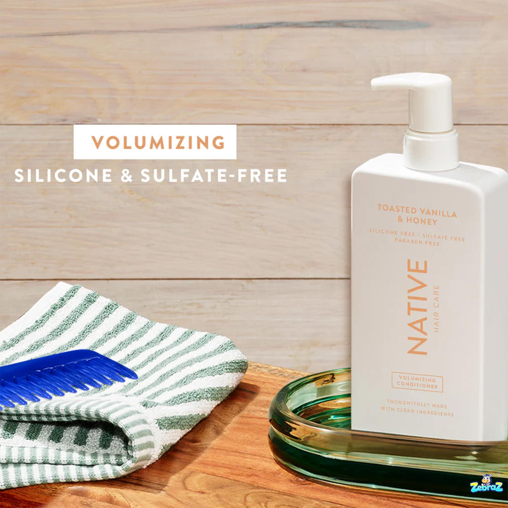 Native Toasted Vanilla & Honey shampoo lather close-up suggests refreshing wash.