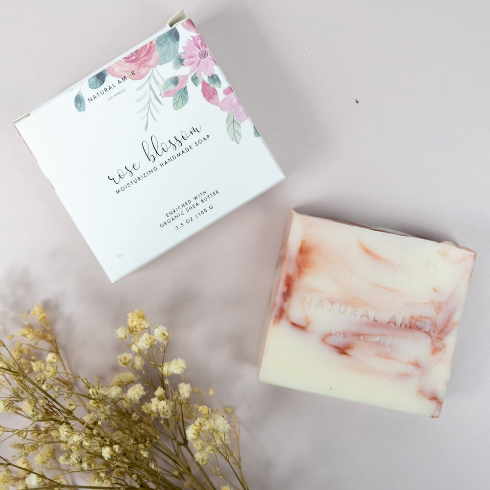 Natural Amor Los Angeles Rose Spa Gift Set clay mask for gentle exfoliation and refreshed skin.