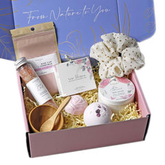 Natural Amor Los Angeles Rose Spa Gift Set soap bar for moisturized skin after bath.