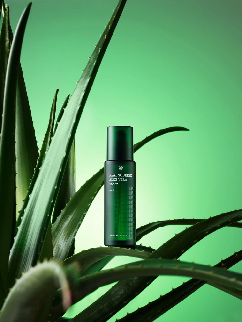 Nature Republic Real Squeeze Aloe Vera Toner applied for a light, non-sticky finish.