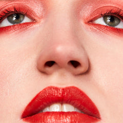 NINETEEN NINETY NINE lash tint mascara demonstrates smudge-proof wear