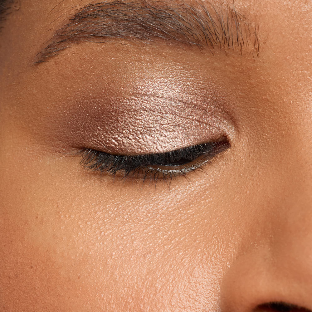 Nudestix Magnetic Luminous Eye Color Burnish primer base swatch for smooth lid prep