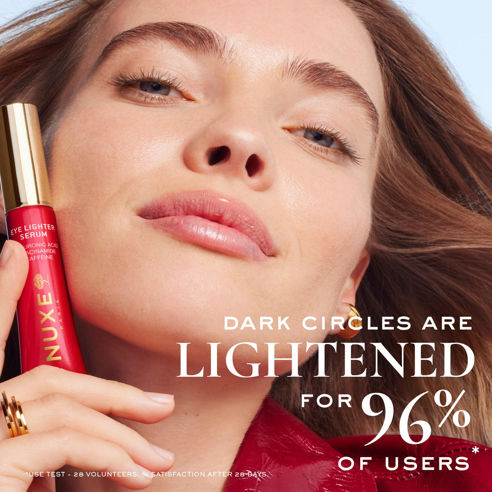 Cooling foam tip applicator on Nuxe Merveillance Lift Eye Lighter Serum for precise use