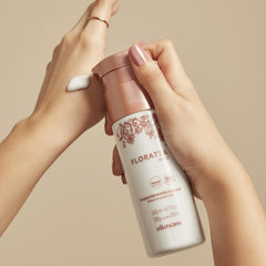 Close-up of Floratta Fleur Supreme label highlighting its fragrance notes.