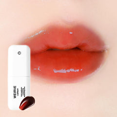 Oiad Liptique waterproof, kiss-proof formula shown during light kiss test.