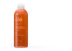 OLÉ fruit blend shampoo lather close-up showing rich foam and hydration