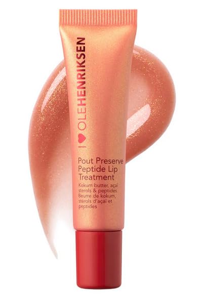 Ole Henriksen Pout Preserve Glimmer Cocoa Creme on lips adds warm shimmer and smooths texture.