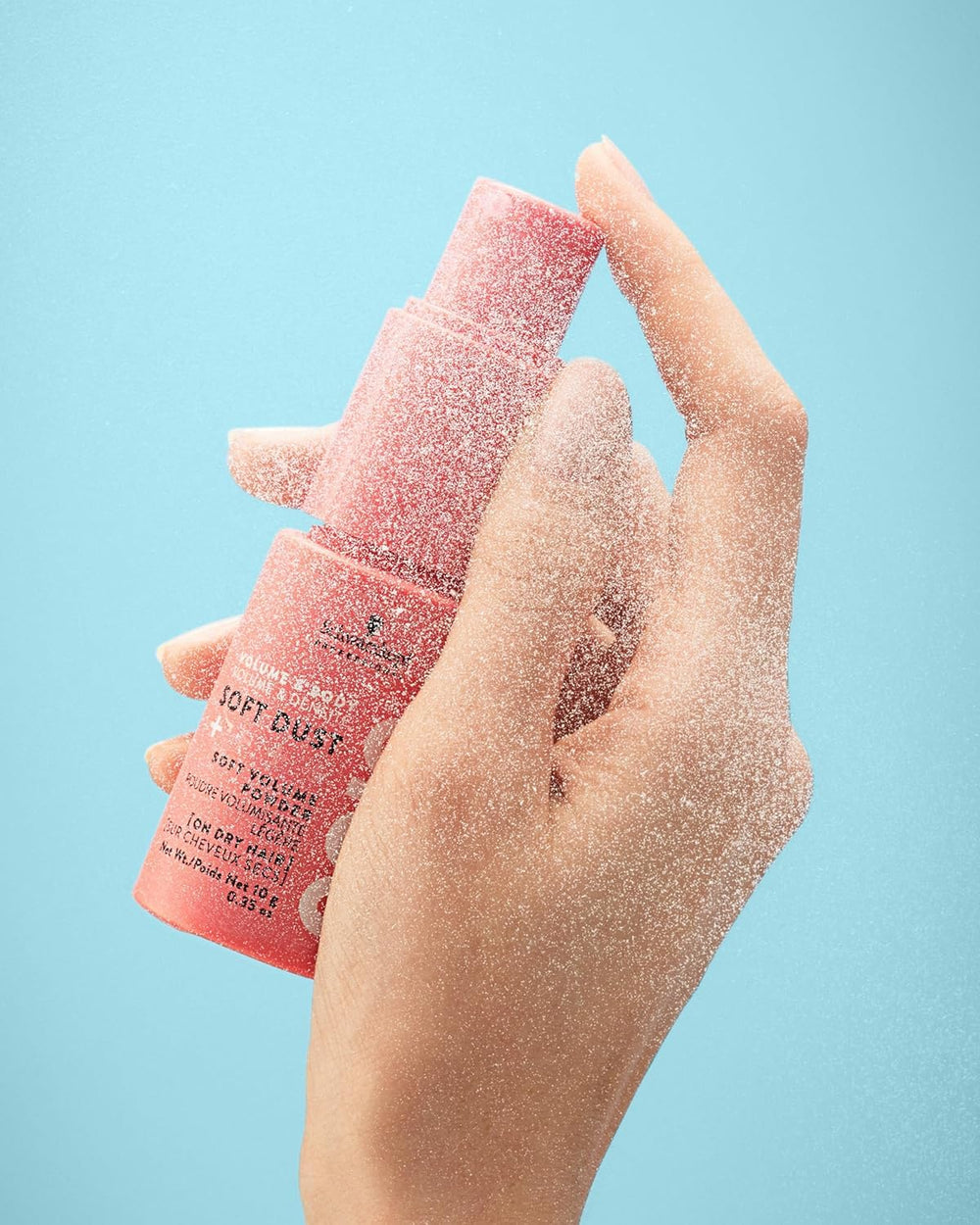OSiS+ Soft Dust weightless control preserves movement while lifting roots.